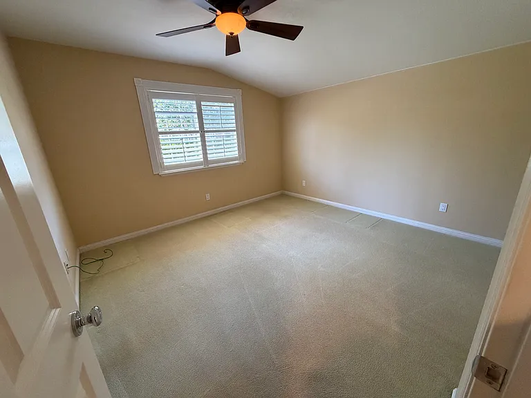 128 Regent Dr — Photo 31