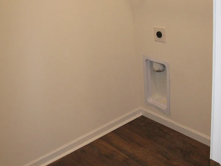 Washer/dryer hookup in the washroom
