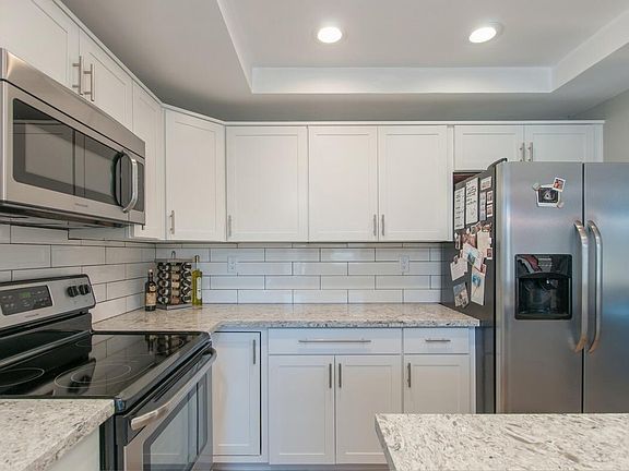 4th image of 7780 Parkway Dr Unit 303