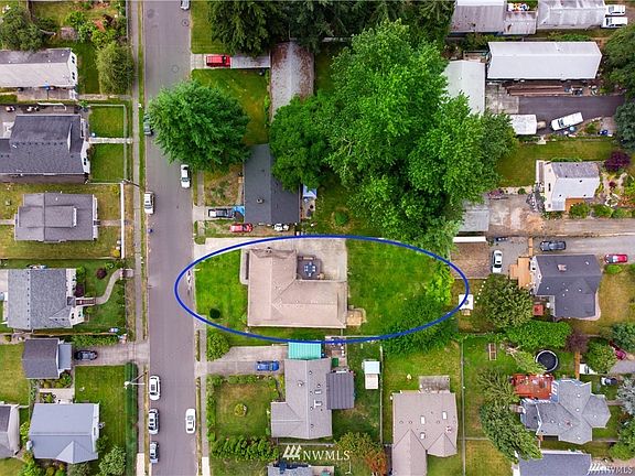 3rd image of 8635 S Fawcett Avenue