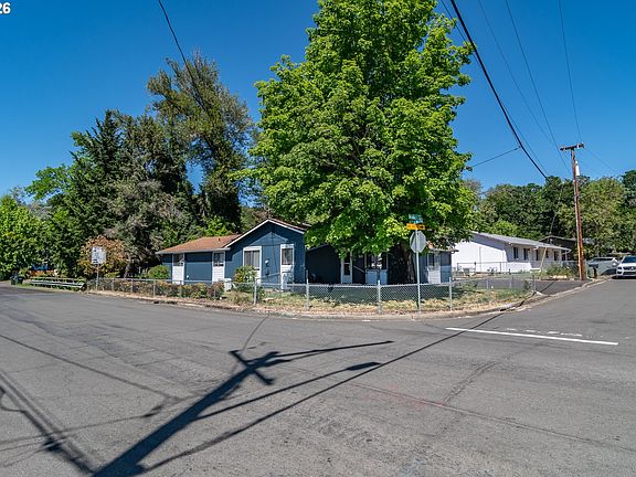 3rd image of 110 NE Kirby Ave