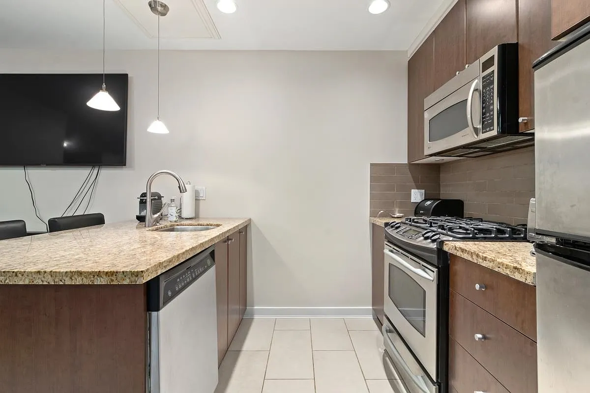 Studio, 476 sqft, $2,795 — Photo 4