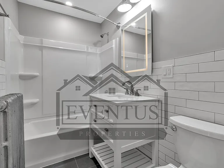 153 Winspear Ave #2 — Photo 5