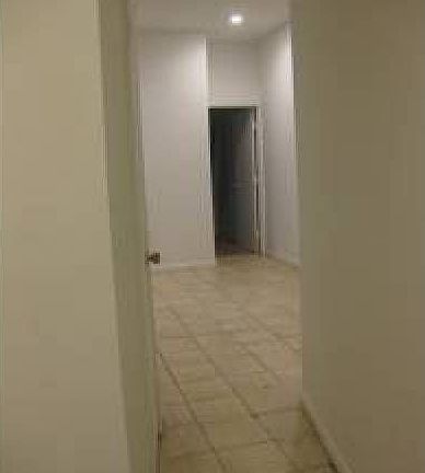 Hallway to LR