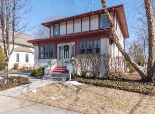618 S 6th Ave, St Charles, IL 60174