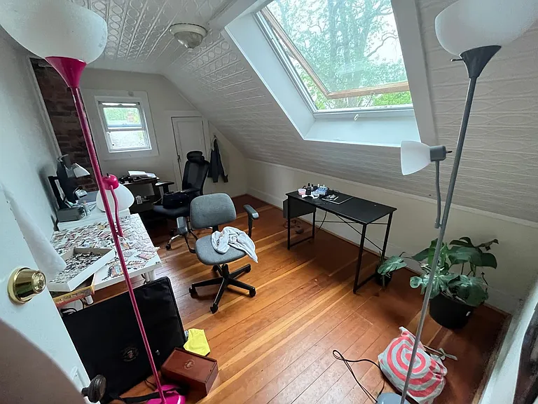 414 E Marshall St — Photo 30
