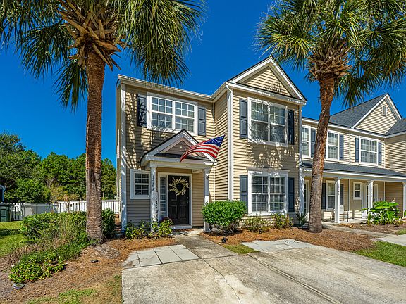 2nd image of 1316 Island Club Dr Unit A