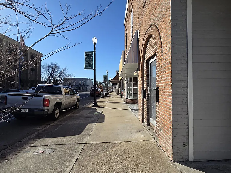 131 N Jefferson St — Photo 4