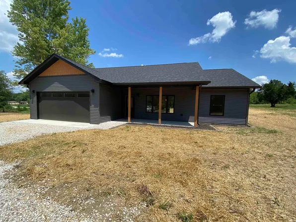16 Trinton Ave, Bedford, IN 47421