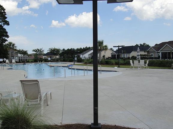 5th image of 655 Uniola Dr