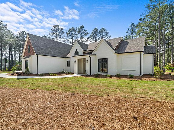 3rd image of 102 Black Hawk Dr