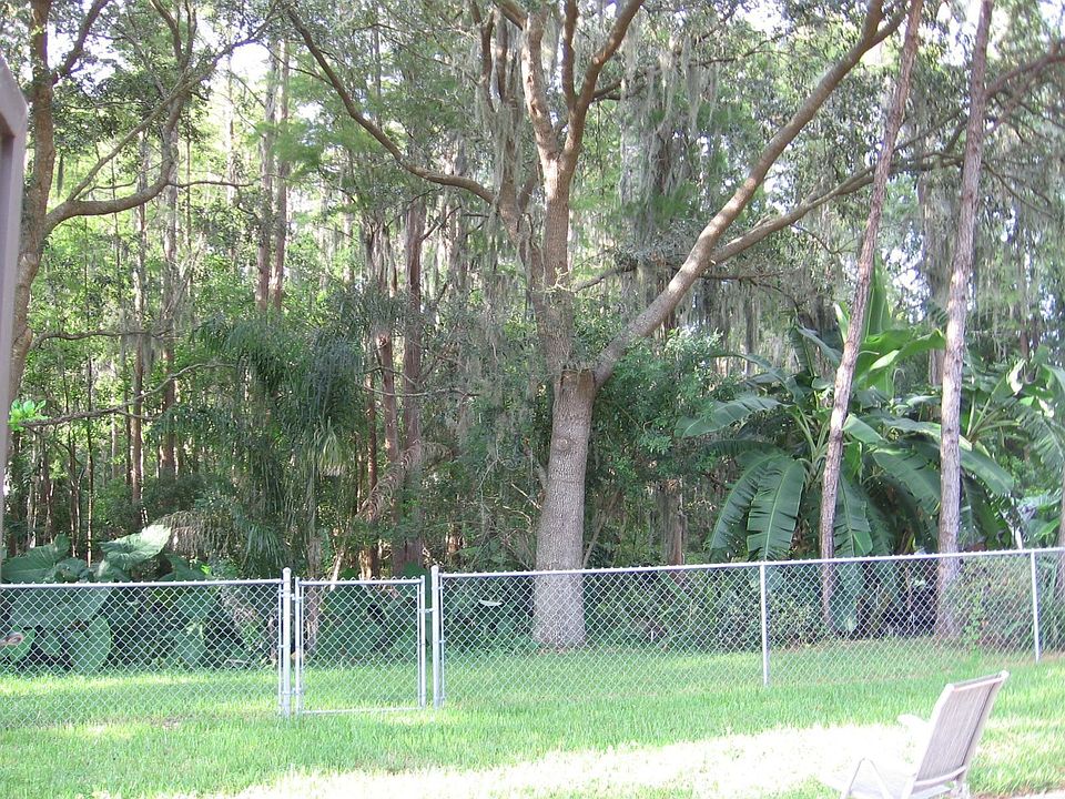 2nd image of 2135 Colonial Blvd W