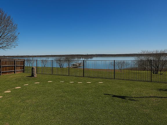 4th image of 1716 Nina Dr