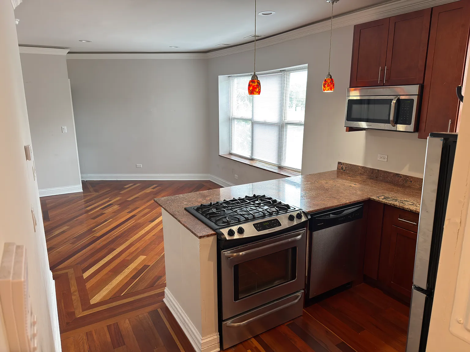 2 bed, $2,450 — Photo 3