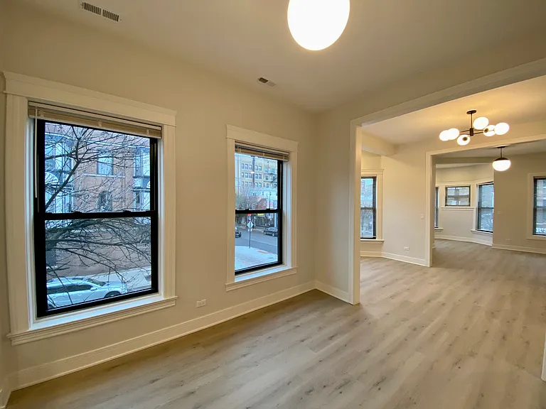 1034 W Belmont Ave #2F — Photo 7