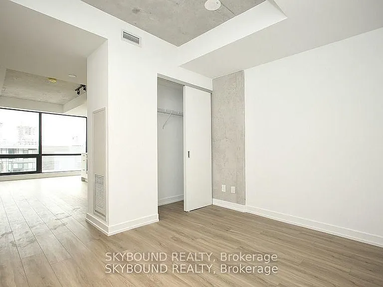 458 Richmond St W #1105 — Photo 16
