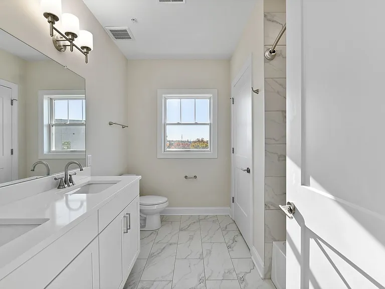 5233 Highpointe Lakes Dr #401 — Photo 6