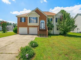 104 Summerfield Dr NE, Calhoun, GA 30701