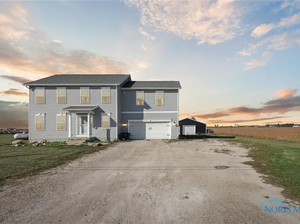 4396 Dowling Rd, Perrysburg, OH 43551