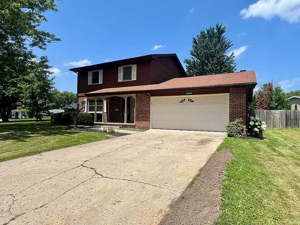 1st image of 1055 Cherry Ln