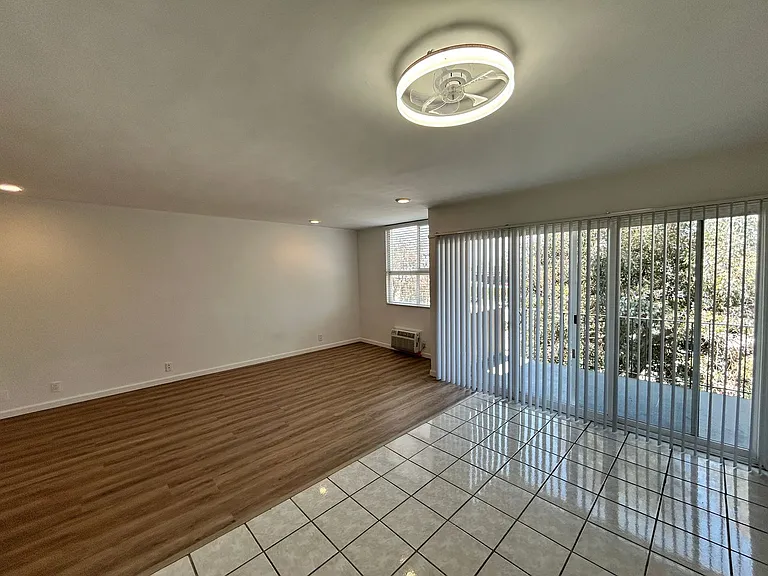 1951 Frank St #14 — Photo 5