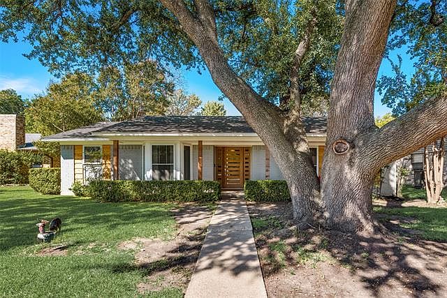 1st image of 1809 San Antonio Dr