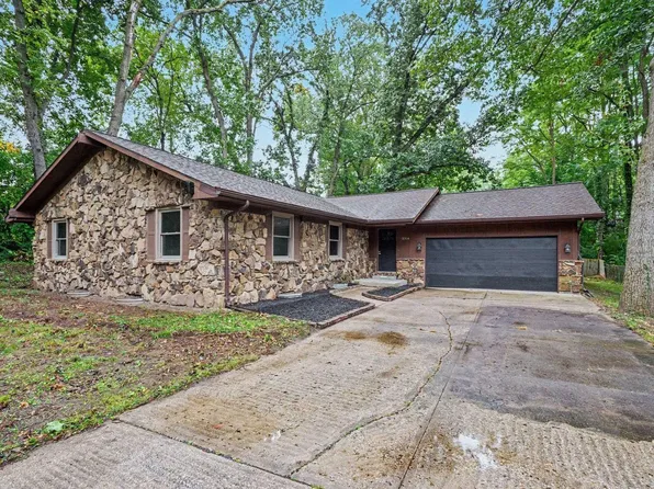 18304 Cypress Dr, South Bend, IN 46637