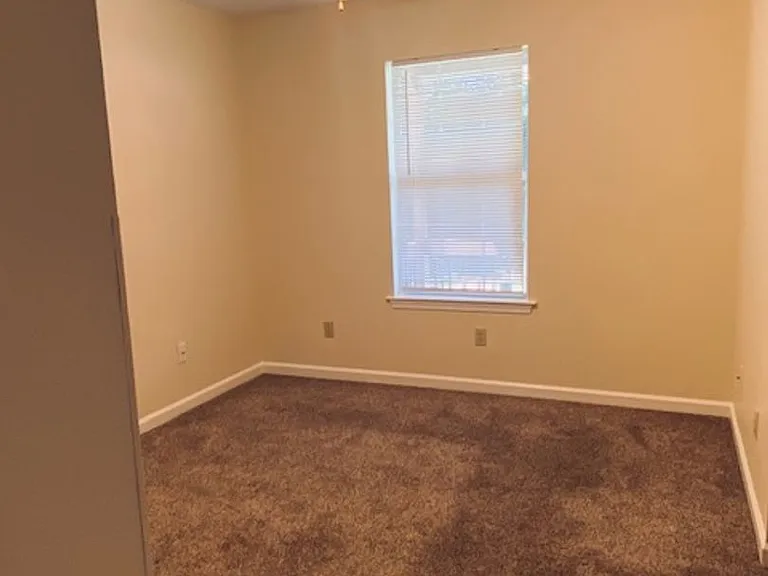 133 Howard Dr — Photo 7