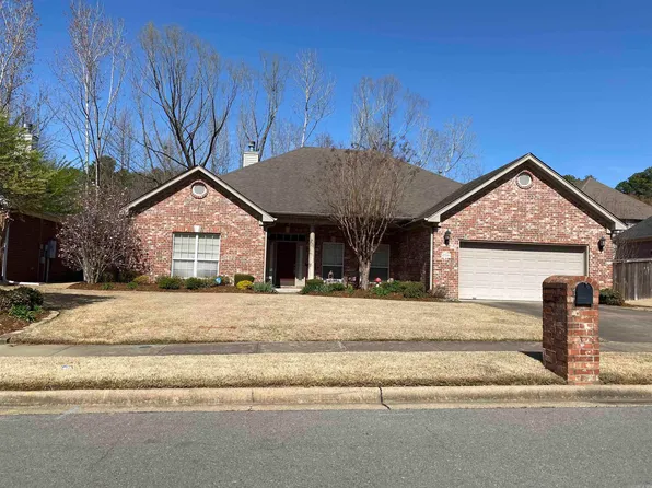 12706 Meadows Edge Ln, Little Rock, AR 72211