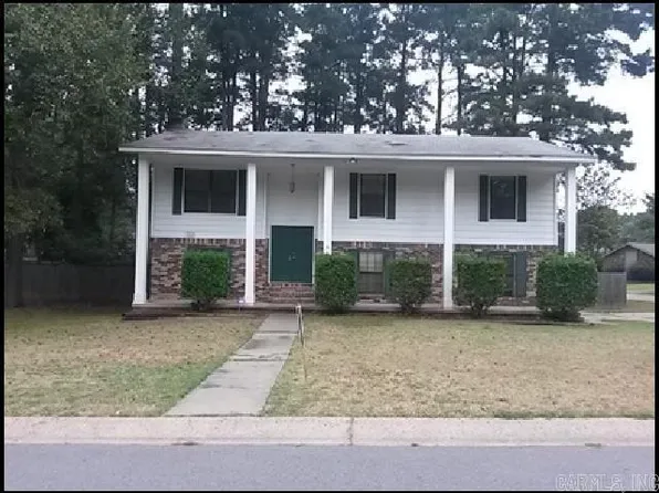10 Crape Myrtle Pl, Little Rock, AR 72210
