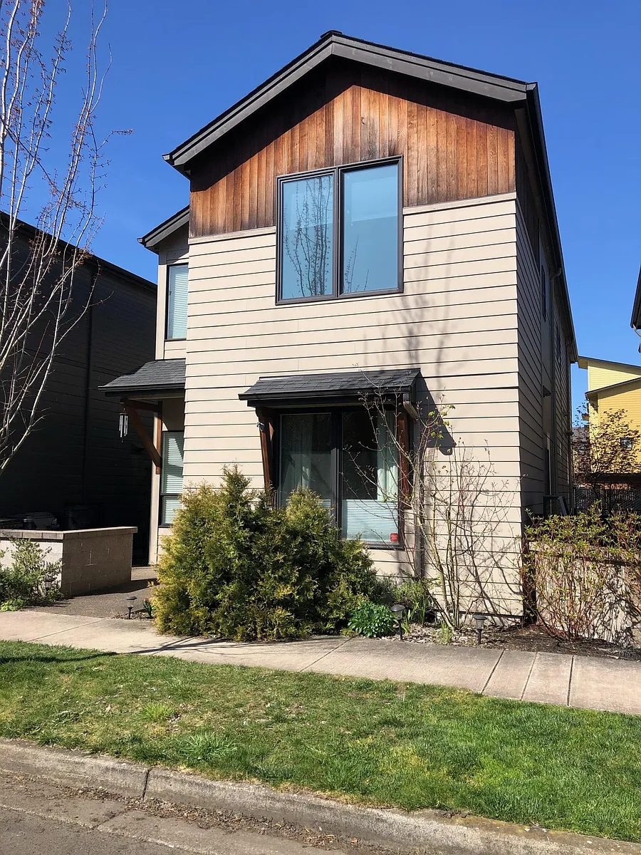 Building Photo - 3046 Lord Byron Pl
