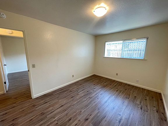 5th image of 670 & 690 Front St #690