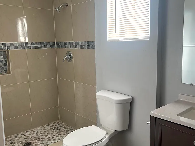 1115 E Whitton Ave — Photo 9