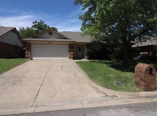 933 Flagstone Dr, Arlington, TX 76017