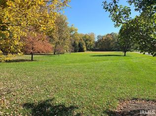 1 E Dogleg Dr W, Syracuse, IN 46567