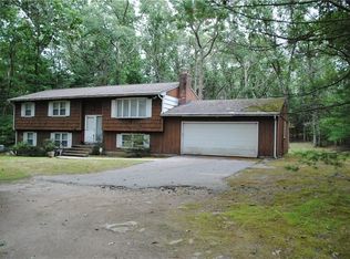 2565 Harkney Hill Rd, Coventry, RI 02816