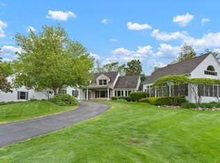 110 Inverway, Inverness, IL 60067