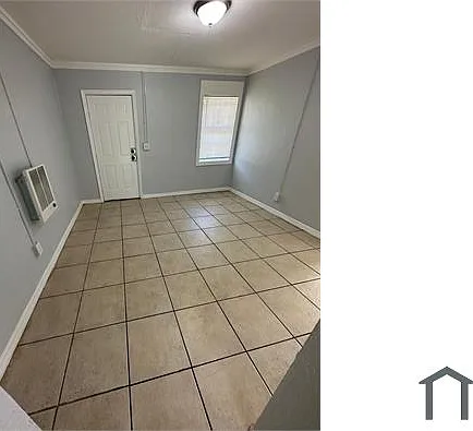 2524 Moncrief Rd — Photo 5