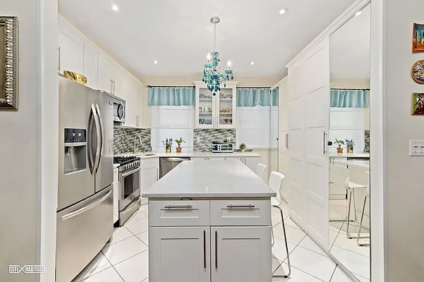 Sold by Citi Habitats | media 1
