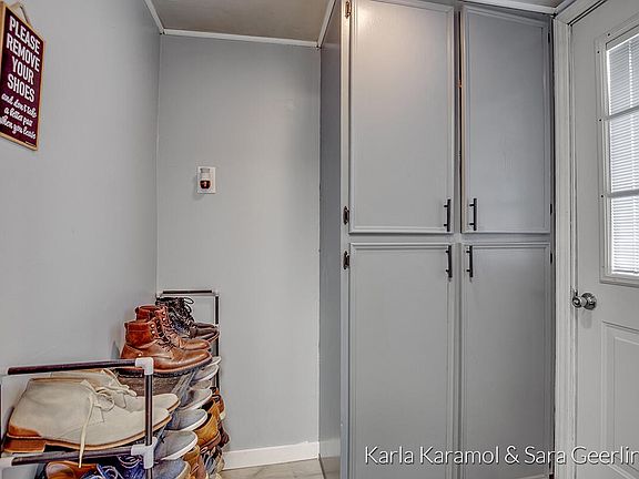 4th image of 1537 Powers Ave NW