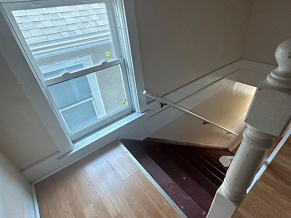 3rd image of 4926 Olcott Ave