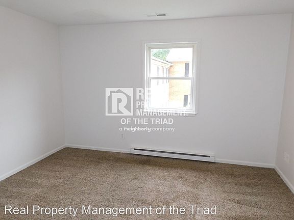 3rd image of 1504 Autumn Dr APT C