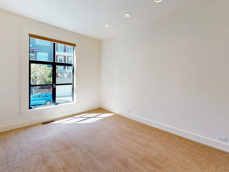 215 Upper Ter — Photo 34