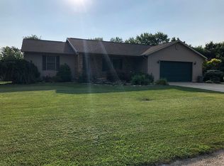 908 S Evergreen St, Altamont, IL 62411