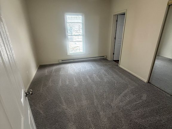 4th image of 912 Central Ave #2