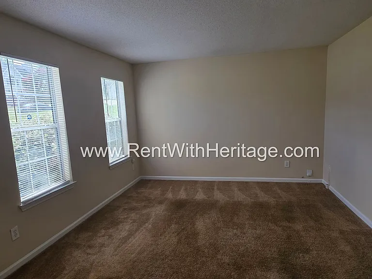 6535 Manor Creek Dr — Photo 7