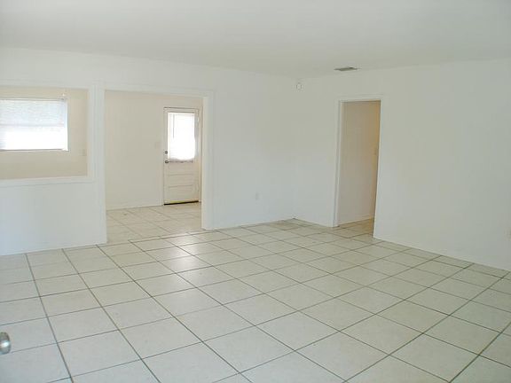 5th image of 1314 Hialeah Dr