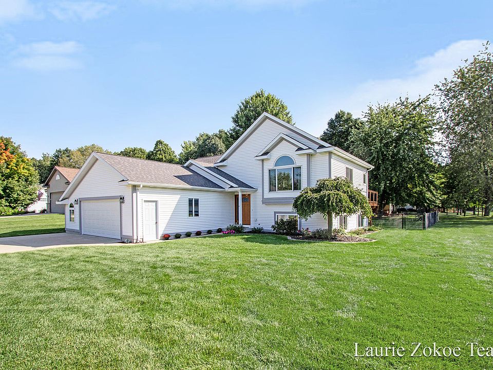 1st image of 11008 Skyway Ln