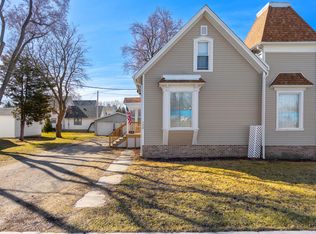 130 E Ogden St, Capron, IL 61012