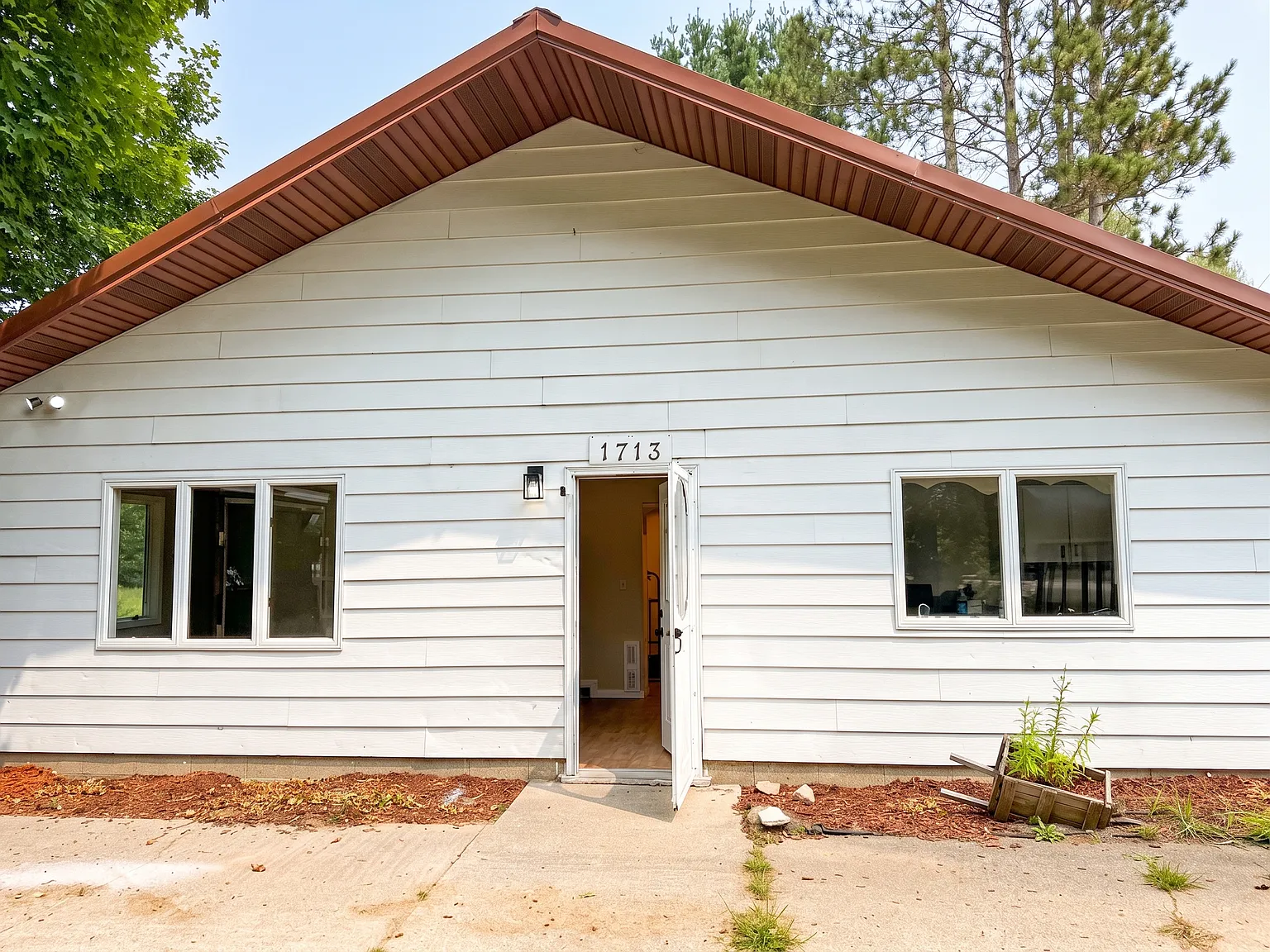 2 bed, 900 sqft, $1,200 — Photo 3